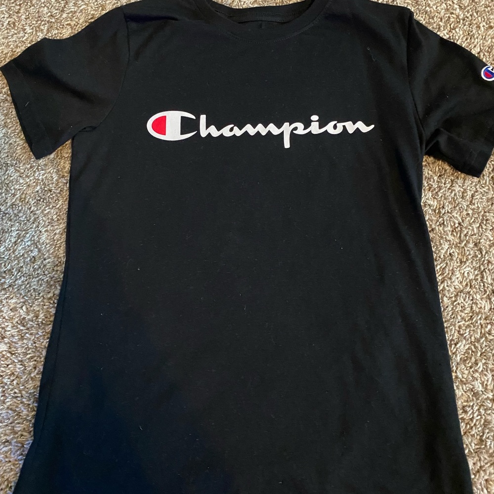 Boots size XL Champion black shirt